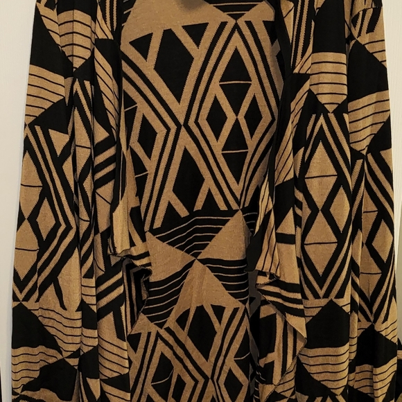 Avenue Jackets & Blazers - Tribal Print Sweater Cardigan (NWOT)